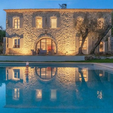 L'Elegante Bastide En Pierre Avec Vue Sur Le Vieux Village De Mougins Bagian luar foto