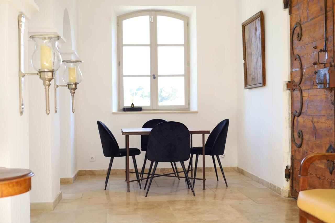 L'Elegante Bastide En Pierre Avec Vue Sur Le Vieux Village De Mougins Bagian luar foto
